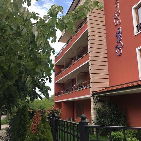 רבדה Villa Rossa Apartments מראה חיצוני תמונה