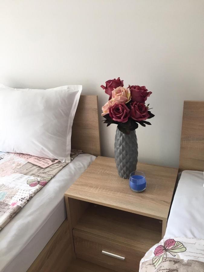 רבדה Villa Rossa Apartments מראה חיצוני תמונה