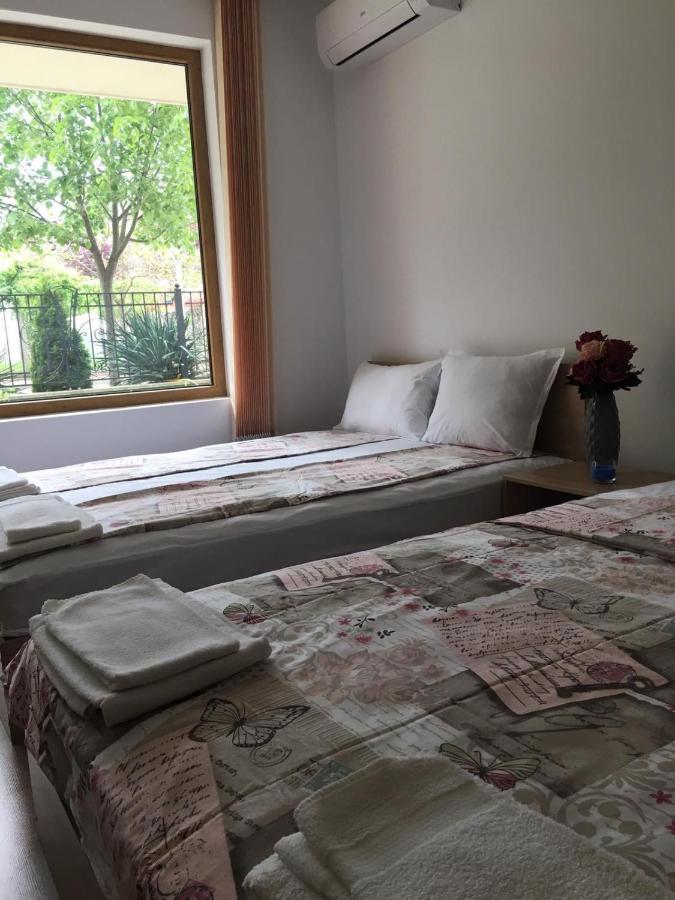 רבדה Villa Rossa Apartments מראה חיצוני תמונה
