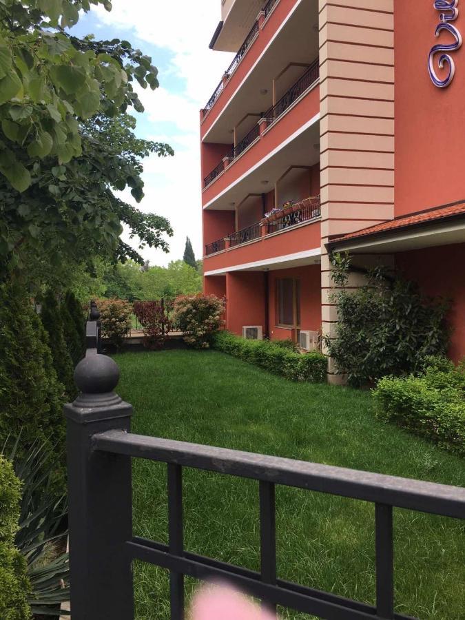 רבדה Villa Rossa Apartments מראה חיצוני תמונה