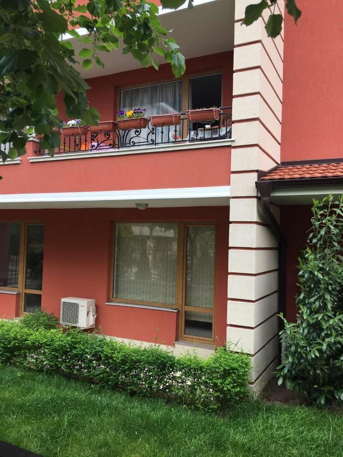 רבדה Villa Rossa Apartments מראה חיצוני תמונה