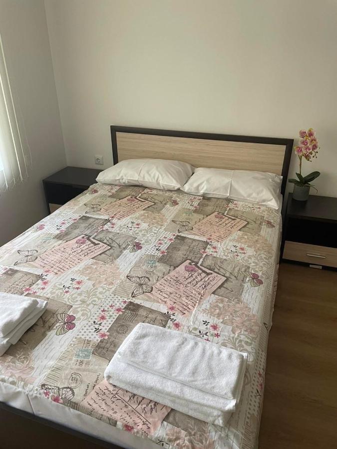 רבדה Villa Rossa Apartments מראה חיצוני תמונה