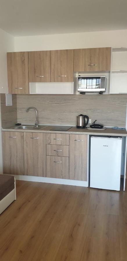 רבדה Villa Rossa Apartments מראה חיצוני תמונה