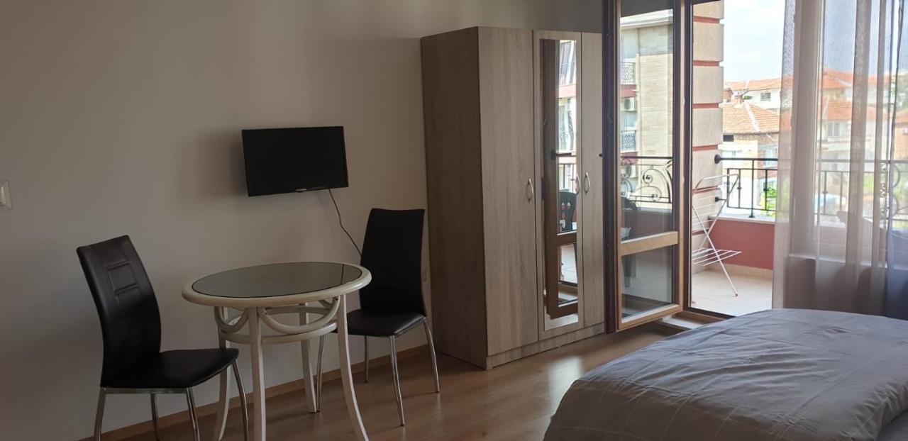 רבדה Villa Rossa Apartments מראה חיצוני תמונה